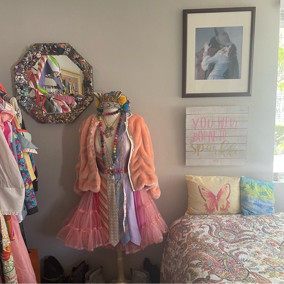 ๐๐ฆฉ๐๏ธ๐๐ฆ๐๐ซถ - Picture 1 of 1